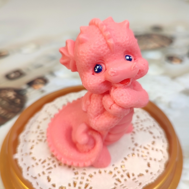 Розовый дракон