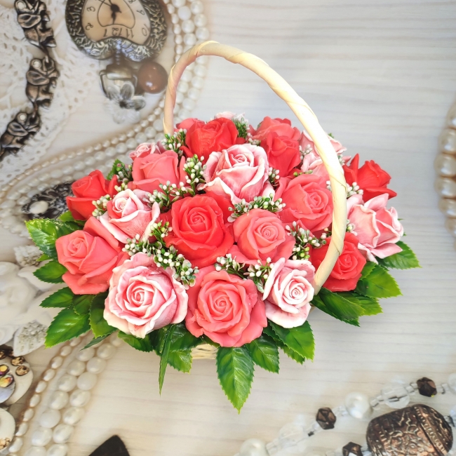 Большая корзина мыльных роз