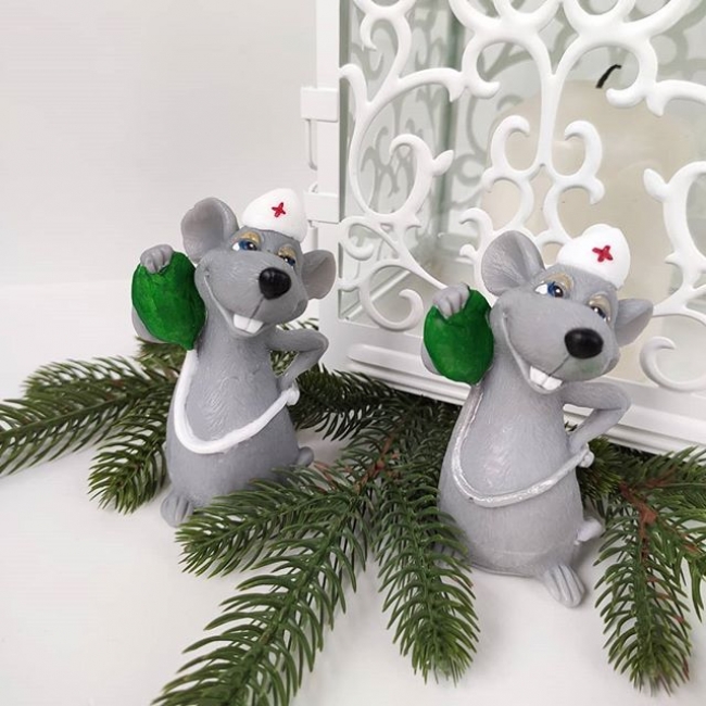 Мышка-медсестричка