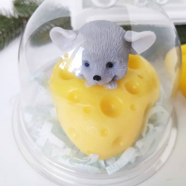 Мышонок в сыре