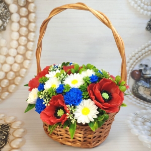 Композиция маковое поле