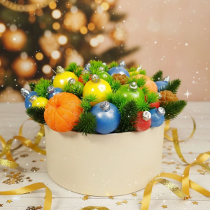 Шары и мандарины в букете