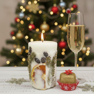 Новогодняя свеча
