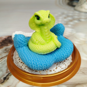 Коброчка на варежках